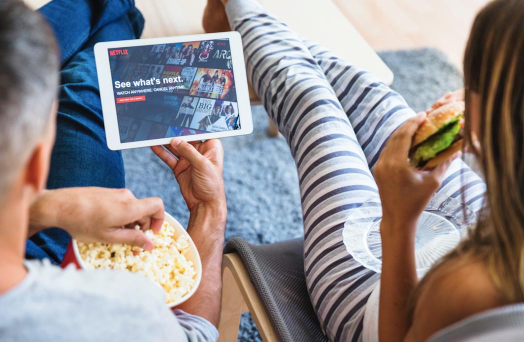 Netflix Costo - dispositivi e piani 2022 | Together Price Italia