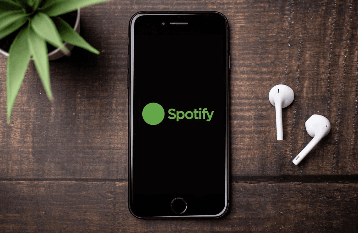 Il costo di Spotify Studenti è di €4.99 al mese.