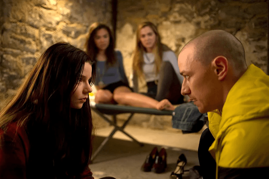 A man with multiple identities abducts three teenage girls. Watch Split in all languages, including Brazilian Portuguese subtitles or an audio description. The date added to Netflix was August this year; the known expiry dates have not been released. 